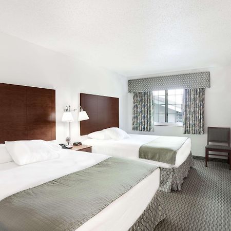 Days Inn By Wyndham Carroll Экстерьер фото